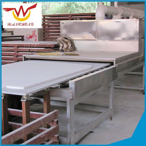 工業微波設備在生產過程中靠什么發熱